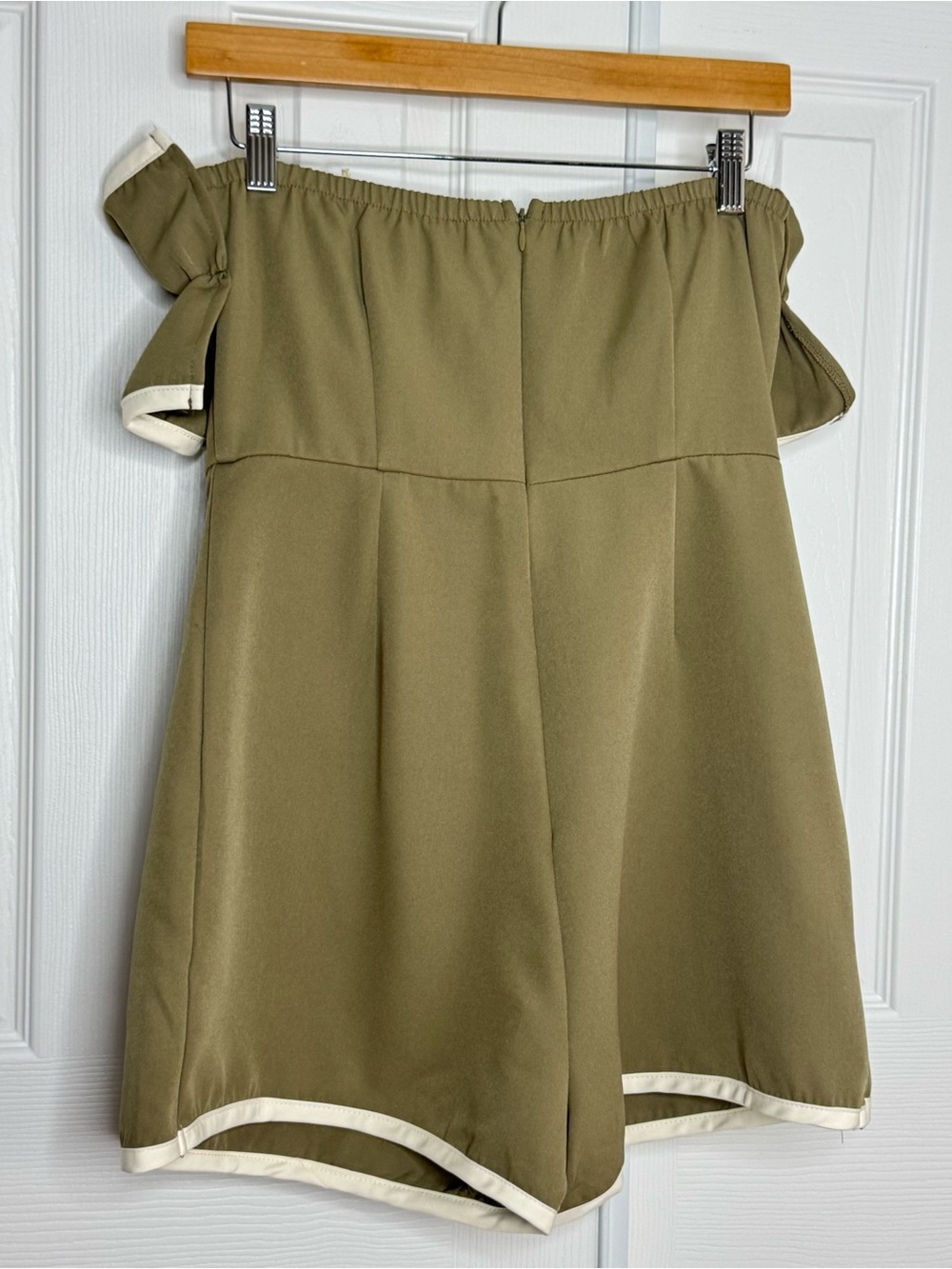 Idem Ditto Contrast Binding Ruffle Ruched Tube Romper - Picture 4 of 13